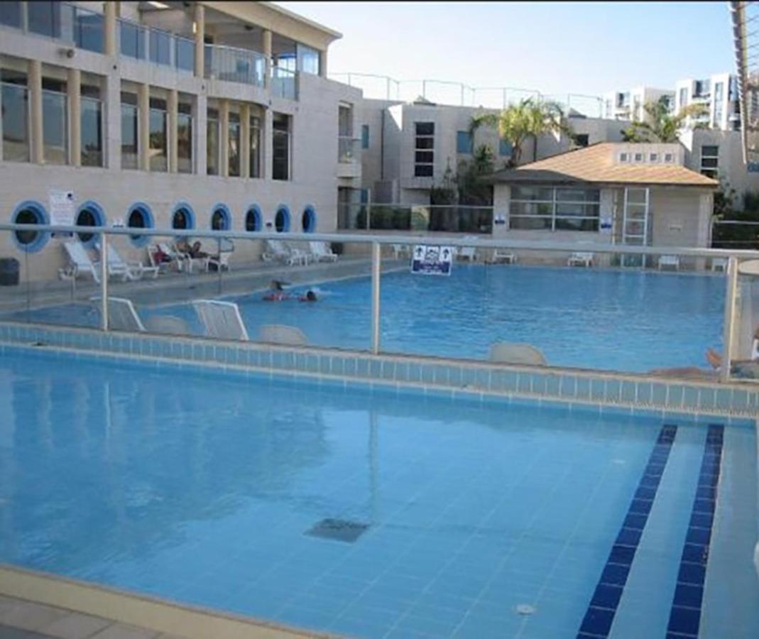 Regency Residence With Pool - Next The Beach Herzelia Exterior foto